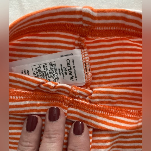 Carter’s Halloween Pajamas and socks, size 24 months - Picture 4 of 5